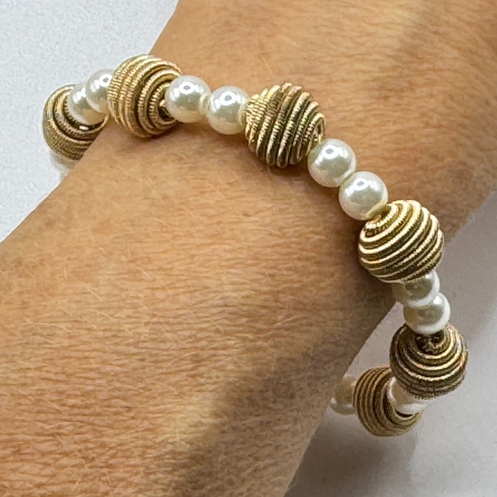 Roman Stretch Vintage Bracelet Gold Tone Faux Pearl Beaded Classic Glamour